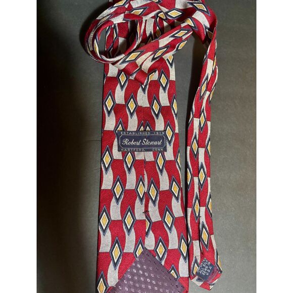 Robert Stewart Hartford Conn Red Diamond Pattern Tie 100% Silk USA Vintage - Picture 3 of 5